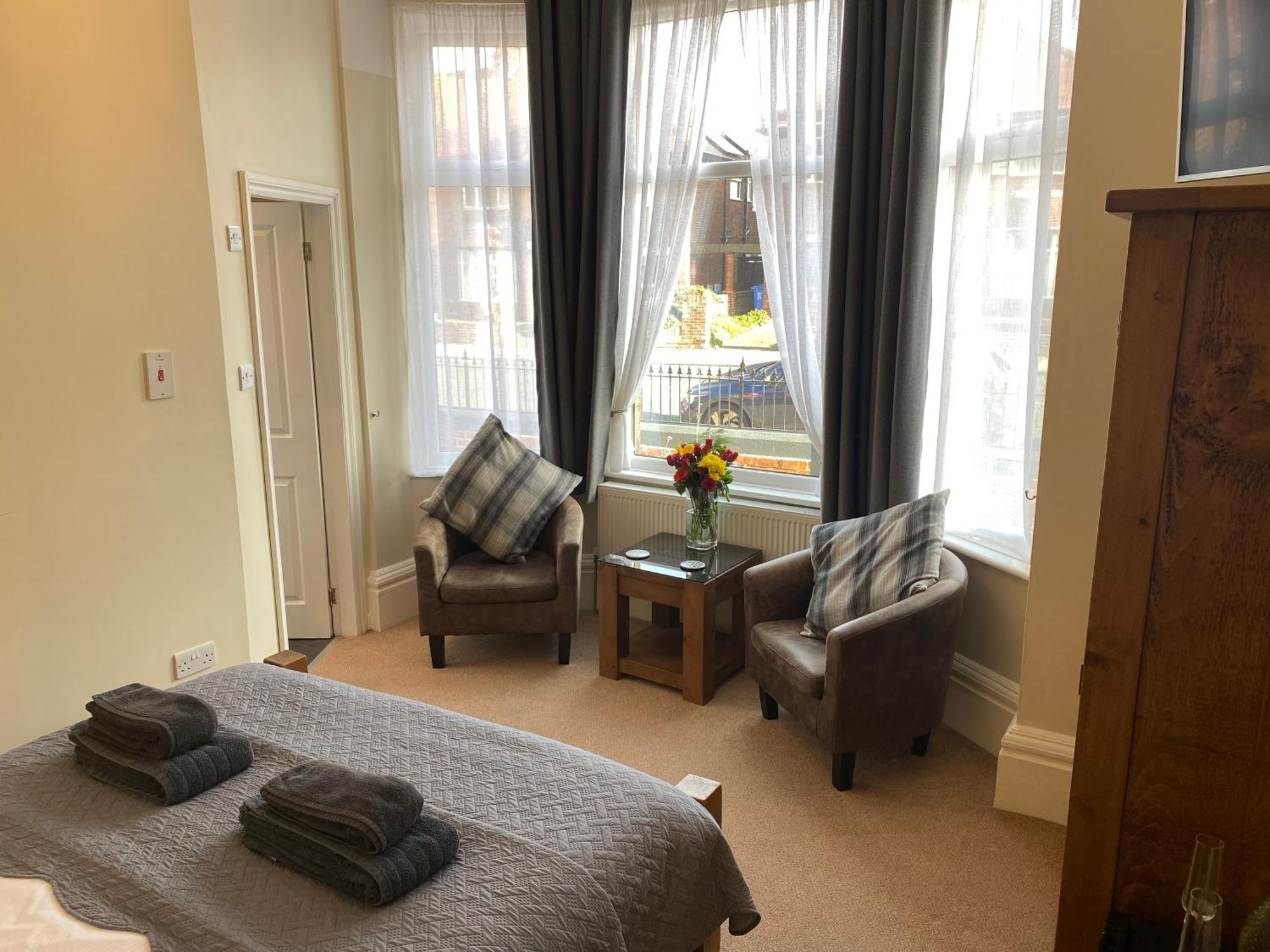 The Whalebone Arch Guest house 3*