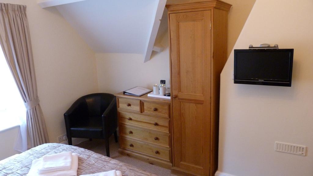 The Whalebone Arch Guest house